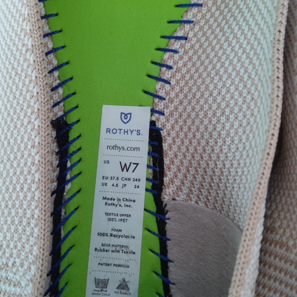 ROTHY'S cream color the square in tuxedo captoe - Picture 4 of 11